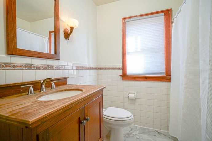 2019 15th, ROCKFORD, Illinois 61104, 2 Bedrooms Bedrooms, ,1 BathroomBathrooms,House,For Sale,15th,202600713