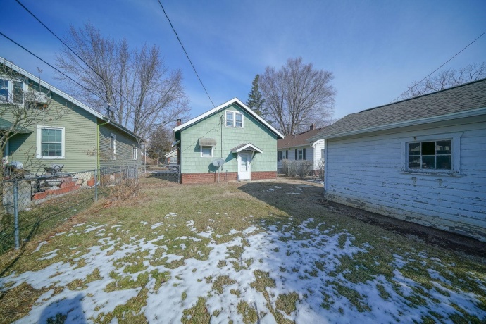 2019 15th, ROCKFORD, Illinois 61104, 2 Bedrooms Bedrooms, ,1 BathroomBathrooms,House,For Sale,15th,202600713