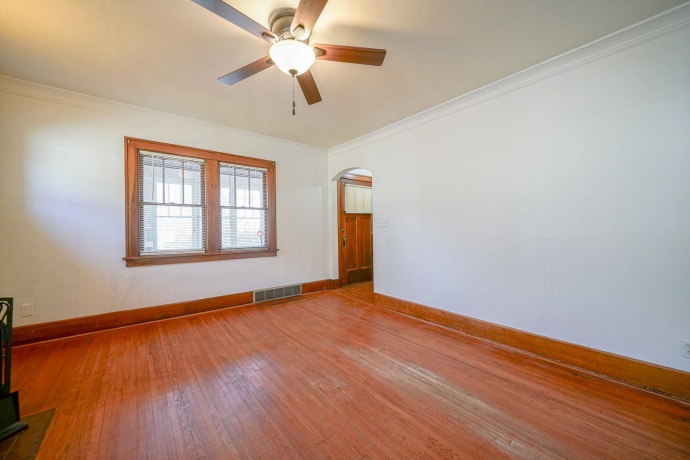 2019 15th, ROCKFORD, Illinois 61104, 2 Bedrooms Bedrooms, ,1 BathroomBathrooms,House,For Sale,15th,202600713