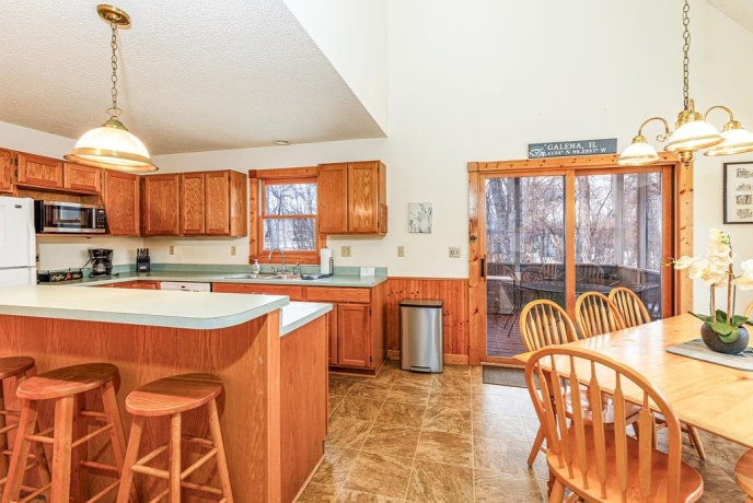 2 Briarwood, GALENA, Illinois 61036, 3 Bedrooms Bedrooms, ,3 BathroomsBathrooms,House,For Sale,Briarwood,202600715