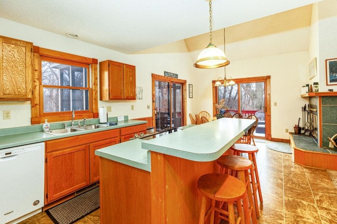 2 Briarwood, GALENA, Illinois 61036, 3 Bedrooms Bedrooms, ,3 BathroomsBathrooms,House,For Sale,Briarwood,202600715