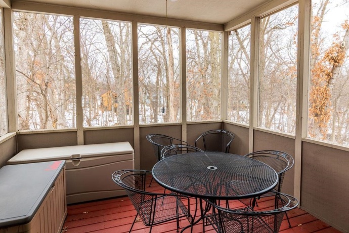 2 Briarwood, GALENA, Illinois 61036, 3 Bedrooms Bedrooms, ,3 BathroomsBathrooms,House,For Sale,Briarwood,202600715