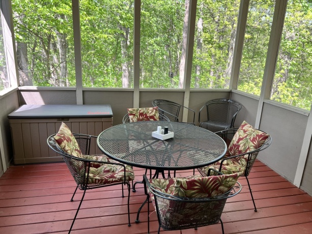 2 Briarwood, GALENA, Illinois 61036, 3 Bedrooms Bedrooms, ,3 BathroomsBathrooms,House,For Sale,Briarwood,202600715