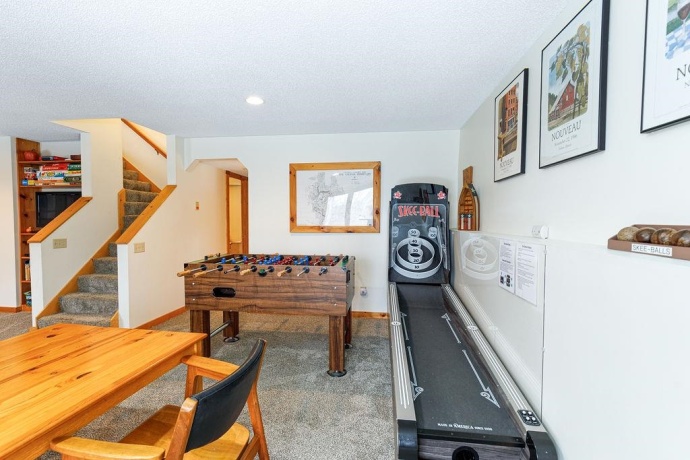 2 Briarwood, GALENA, Illinois 61036, 3 Bedrooms Bedrooms, ,3 BathroomsBathrooms,House,For Sale,Briarwood,202600715