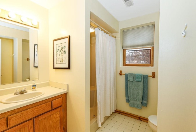 2 Briarwood, GALENA, Illinois 61036, 3 Bedrooms Bedrooms, ,3 BathroomsBathrooms,House,For Sale,Briarwood,202600715