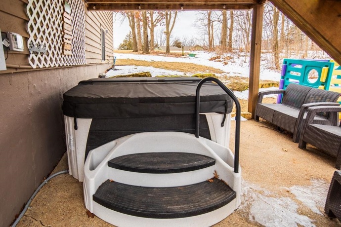 2 Briarwood, GALENA, Illinois 61036, 3 Bedrooms Bedrooms, ,3 BathroomsBathrooms,House,For Sale,Briarwood,202600715