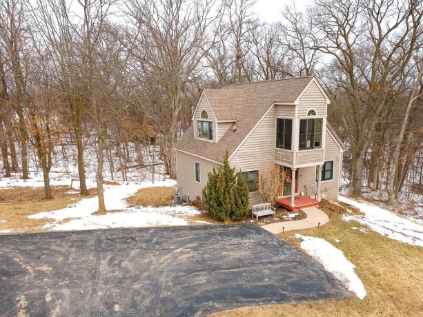 2 Briarwood, GALENA, Illinois 61036, 3 Bedrooms Bedrooms, ,3 BathroomsBathrooms,House,For Sale,Briarwood,202600715