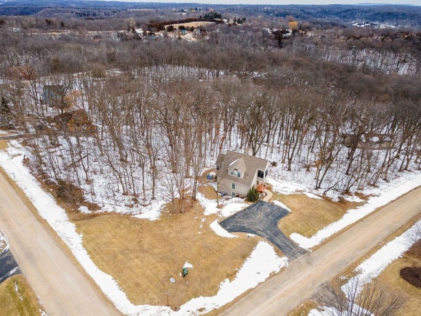 2 Briarwood, GALENA, Illinois 61036, 3 Bedrooms Bedrooms, ,3 BathroomsBathrooms,House,For Sale,Briarwood,202600715