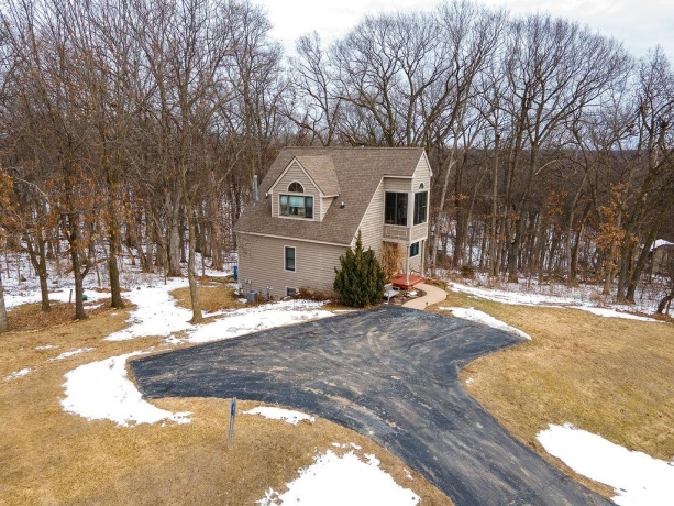 2 Briarwood, GALENA, Illinois 61036, 3 Bedrooms Bedrooms, ,3 BathroomsBathrooms,House,For Sale,Briarwood,202600715