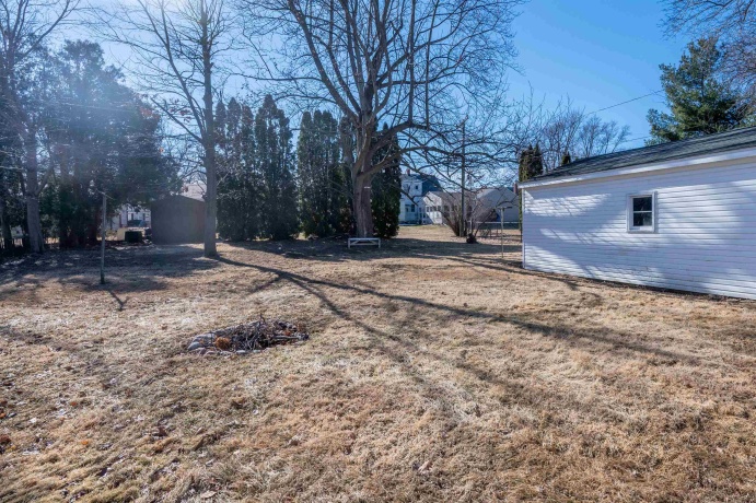 205 Sunset, MOUNT MORRIS, Illinois 61054, 2 Bedrooms Bedrooms, ,1 BathroomBathrooms,House,For Sale,Sunset,202600716