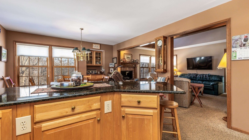 155 Blackhawk, GALENA, Illinois 61036, 3 Bedrooms Bedrooms, ,3 BathroomsBathrooms,House,For Sale,Blackhawk,202600718