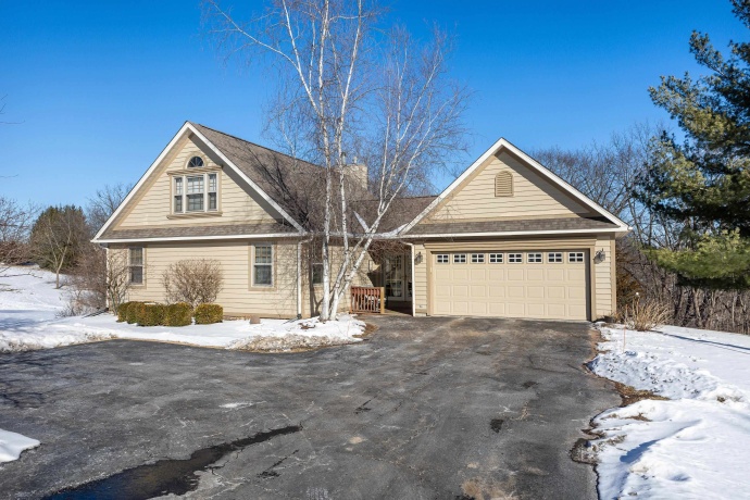 155 Blackhawk, GALENA, Illinois 61036, 3 Bedrooms Bedrooms, ,3 BathroomsBathrooms,House,For Sale,Blackhawk,202600718