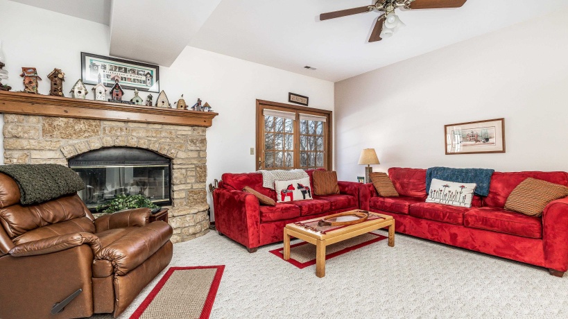 155 Blackhawk, GALENA, Illinois 61036, 3 Bedrooms Bedrooms, ,3 BathroomsBathrooms,House,For Sale,Blackhawk,202600718