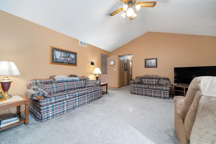 6395 Greystone, ROSCOE, Illinois 61073, 3 Bedrooms Bedrooms, ,2 BathroomsBathrooms,House,For Sale,Greystone,202600721