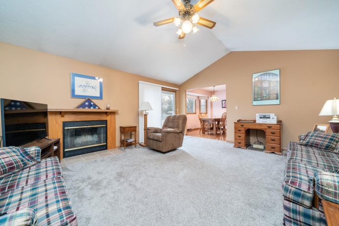 6395 Greystone, ROSCOE, Illinois 61073, 3 Bedrooms Bedrooms, ,2 BathroomsBathrooms,House,For Sale,Greystone,202600721