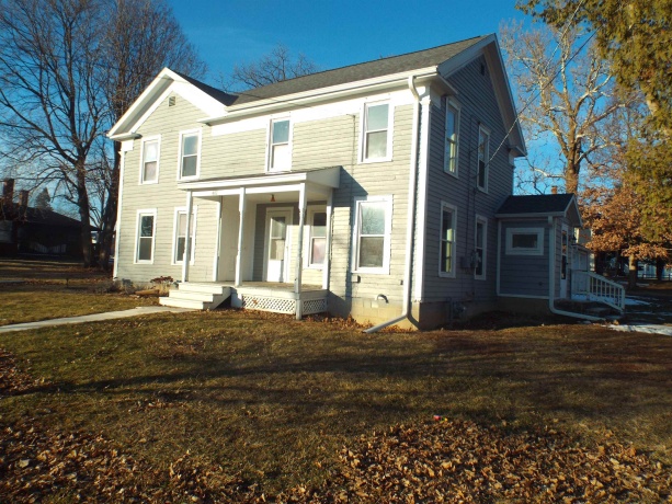 402 Main, WARREN, Illinois 61087, 3 Bedrooms Bedrooms, ,1 BathroomBathrooms,House,For Sale,Main,202600723