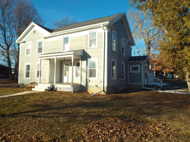 402 Main, WARREN, Illinois 61087, 3 Bedrooms Bedrooms, ,1 BathroomBathrooms,House,For Sale,Main,202600723