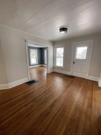 402 Main, WARREN, Illinois 61087, 3 Bedrooms Bedrooms, ,1 BathroomBathrooms,House,For Sale,Main,202600723