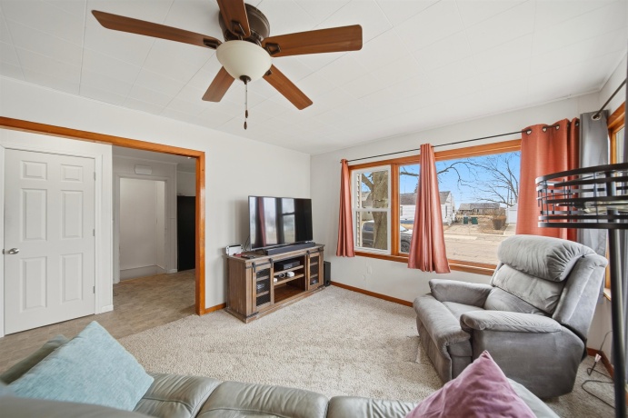 1215 20th, ROCK FALLS, Illinois 61071, 2 Bedrooms Bedrooms, ,1 BathroomBathrooms,House,For Sale,20th,202600725