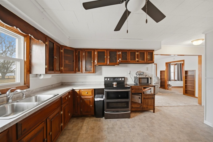 1215 20th, ROCK FALLS, Illinois 61071, 2 Bedrooms Bedrooms, ,1 BathroomBathrooms,House,For Sale,20th,202600725