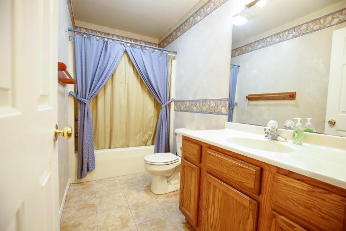 376 Kilgore, DIXON, Illinois 61021, 3 Bedrooms Bedrooms, ,2 BathroomsBathrooms,House,For Sale,Kilgore,202600731