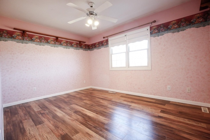 376 Kilgore, DIXON, Illinois 61021, 3 Bedrooms Bedrooms, ,2 BathroomsBathrooms,House,For Sale,Kilgore,202600731