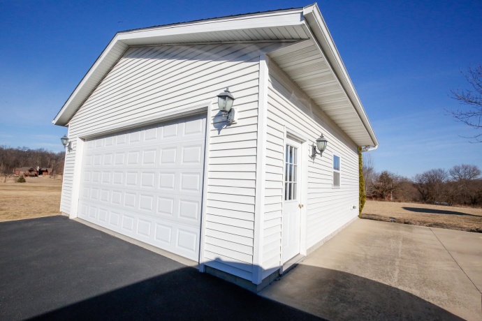 376 Kilgore, DIXON, Illinois 61021, 3 Bedrooms Bedrooms, ,2 BathroomsBathrooms,House,For Sale,Kilgore,202600731