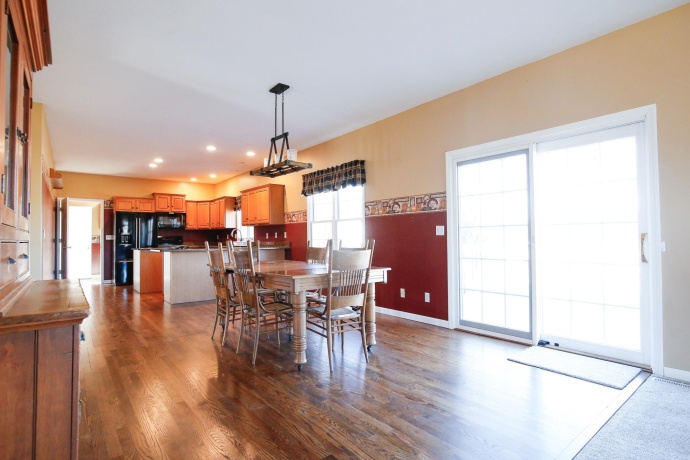 376 Kilgore, DIXON, Illinois 61021, 3 Bedrooms Bedrooms, ,2 BathroomsBathrooms,House,For Sale,Kilgore,202600731