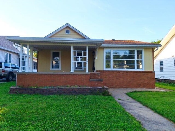 304 Morrell, Streator, Illinois 61364, 2 Bedrooms Bedrooms, ,1 BathroomBathrooms,House,For Sale,Morrell,202507793