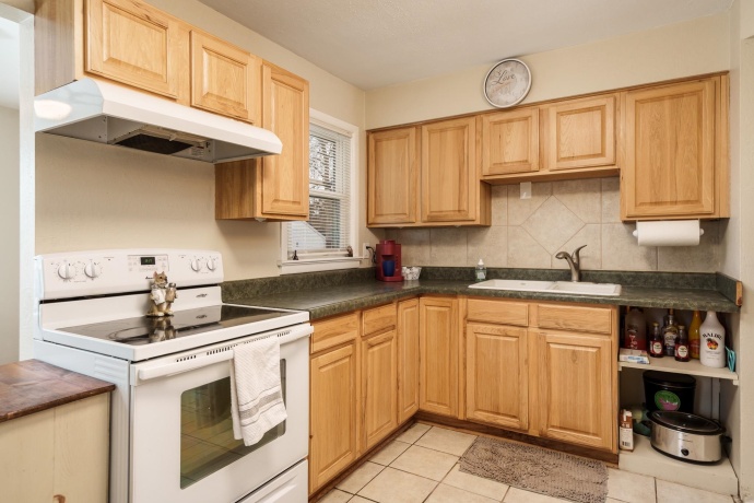 1908 Melrose, ROCKFORD, Illinois 61103, 3 Bedrooms Bedrooms, ,1 BathroomBathrooms,House,For Sale,Melrose,202600735