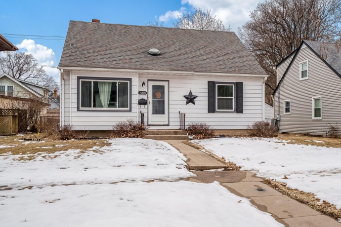 1908 Melrose, ROCKFORD, Illinois 61103, 3 Bedrooms Bedrooms, ,1 BathroomBathrooms,House,For Sale,Melrose,202600735