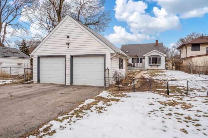 1908 Melrose, ROCKFORD, Illinois 61103, 3 Bedrooms Bedrooms, ,1 BathroomBathrooms,House,For Sale,Melrose,202600735