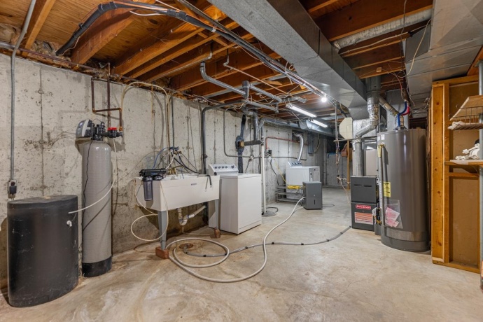 3482 ROCKVIEW, ROCKFORD, Illinois 61109, 3 Bedrooms Bedrooms, ,1 BathroomBathrooms,House,For Sale,ROCKVIEW,202600738