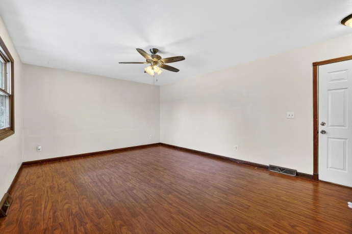 3482 ROCKVIEW, ROCKFORD, Illinois 61109, 3 Bedrooms Bedrooms, ,1 BathroomBathrooms,House,For Sale,ROCKVIEW,202600738