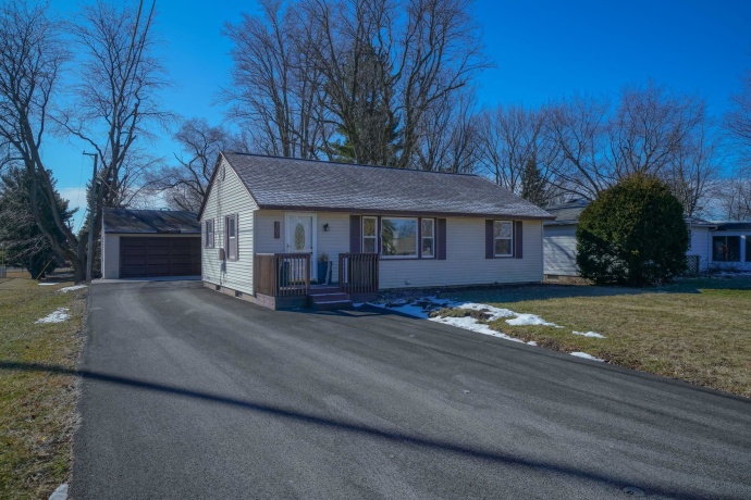 801 Fulton, POLO, Illinois 61064, 2 Bedrooms Bedrooms, ,1 BathroomBathrooms,House,For Sale,Fulton,202600739