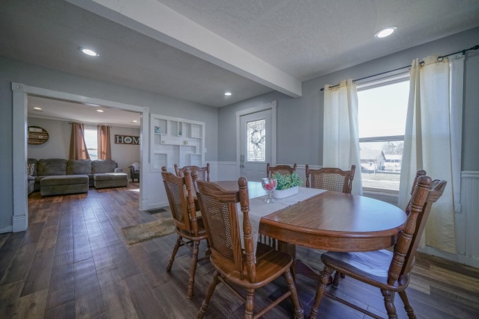 302 Prairie, POLO, Illinois 61064, 3 Bedrooms Bedrooms, ,2 BathroomsBathrooms,House,For Sale,Prairie,202600740