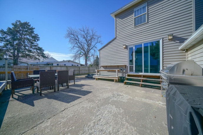 302 Prairie, POLO, Illinois 61064, 3 Bedrooms Bedrooms, ,2 BathroomsBathrooms,House,For Sale,Prairie,202600740