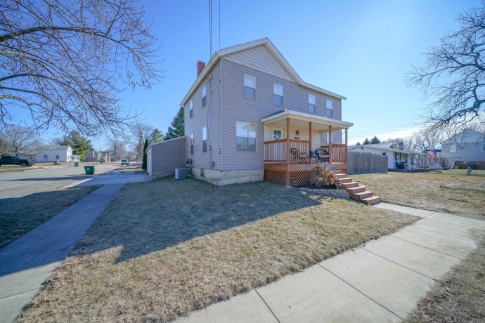 302 Prairie, POLO, Illinois 61064, 3 Bedrooms Bedrooms, ,2 BathroomsBathrooms,House,For Sale,Prairie,202600740