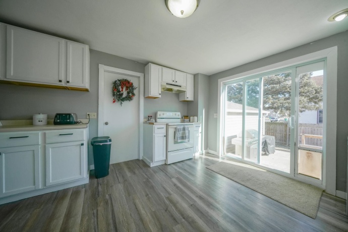 302 Prairie, POLO, Illinois 61064, 3 Bedrooms Bedrooms, ,2 BathroomsBathrooms,House,For Sale,Prairie,202600740