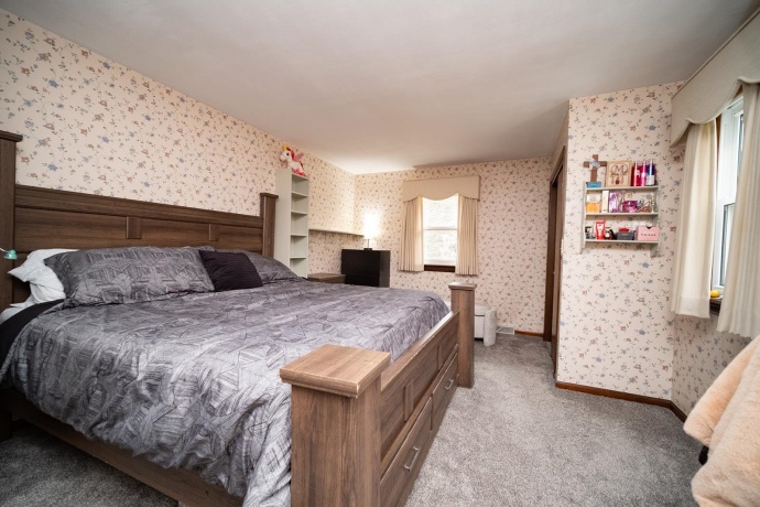 1926 Valencia, ROCKFORD, Illinois 61108, 4 Bedrooms Bedrooms, ,3 BathroomsBathrooms,House,For Sale,Valencia,202600742