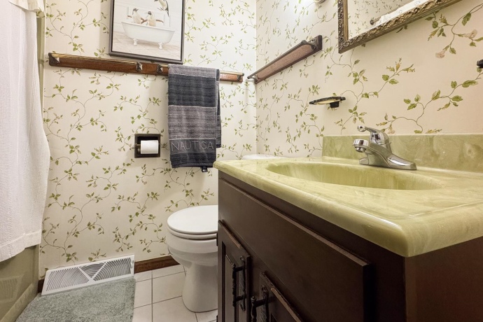 1926 Valencia, ROCKFORD, Illinois 61108, 4 Bedrooms Bedrooms, ,3 BathroomsBathrooms,House,For Sale,Valencia,202600742