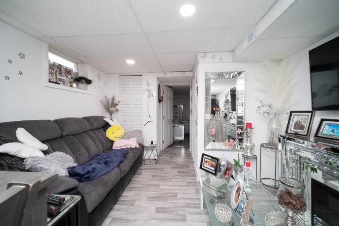 1926 Valencia, ROCKFORD, Illinois 61108, 4 Bedrooms Bedrooms, ,3 BathroomsBathrooms,House,For Sale,Valencia,202600742