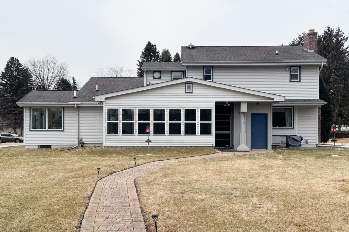 1926 Valencia, ROCKFORD, Illinois 61108, 4 Bedrooms Bedrooms, ,3 BathroomsBathrooms,House,For Sale,Valencia,202600742