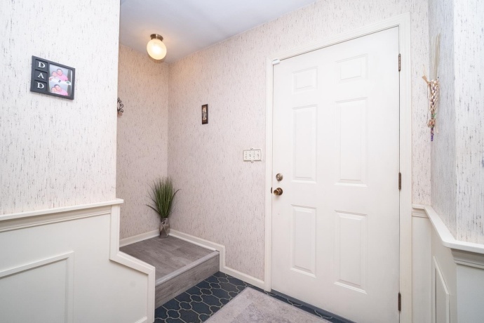 1926 Valencia, ROCKFORD, Illinois 61108, 4 Bedrooms Bedrooms, ,3 BathroomsBathrooms,House,For Sale,Valencia,202600742