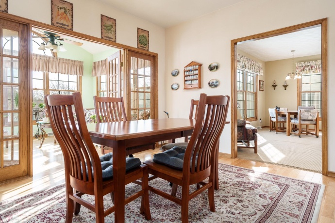 9293 Forest Ridge Dr., ROSCOE, Illinois 61073, 3 Bedrooms Bedrooms, ,2 BathroomsBathrooms,House,For Sale,Forest Ridge Dr.,202600746