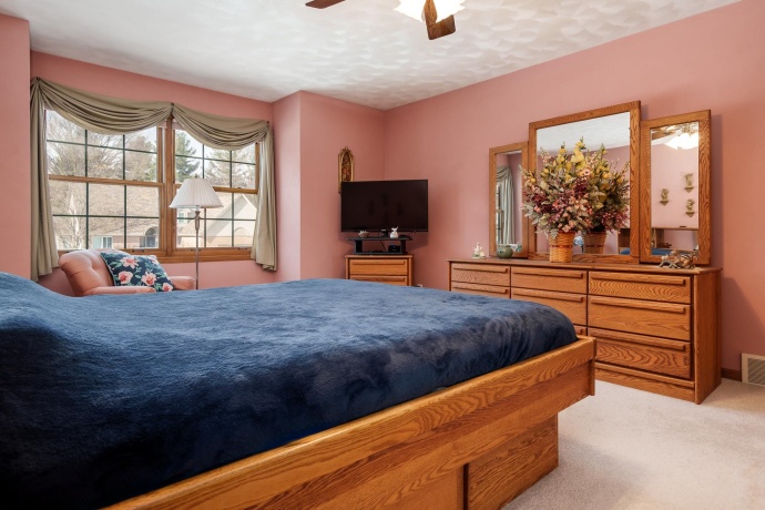 9293 Forest Ridge Dr., ROSCOE, Illinois 61073, 3 Bedrooms Bedrooms, ,2 BathroomsBathrooms,House,For Sale,Forest Ridge Dr.,202600746