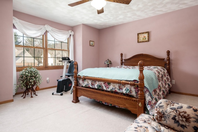 9293 Forest Ridge Dr., ROSCOE, Illinois 61073, 3 Bedrooms Bedrooms, ,2 BathroomsBathrooms,House,For Sale,Forest Ridge Dr.,202600746