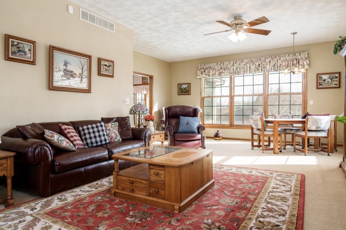 9293 Forest Ridge Dr., ROSCOE, Illinois 61073, 3 Bedrooms Bedrooms, ,2 BathroomsBathrooms,House,For Sale,Forest Ridge Dr.,202600746