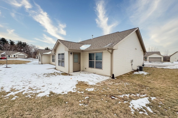 5616 Jackies, LOVES PARK, Illinois 61111, 3 Bedrooms Bedrooms, ,2 BathroomsBathrooms,Condominium,For Sale,Jackies,202600759