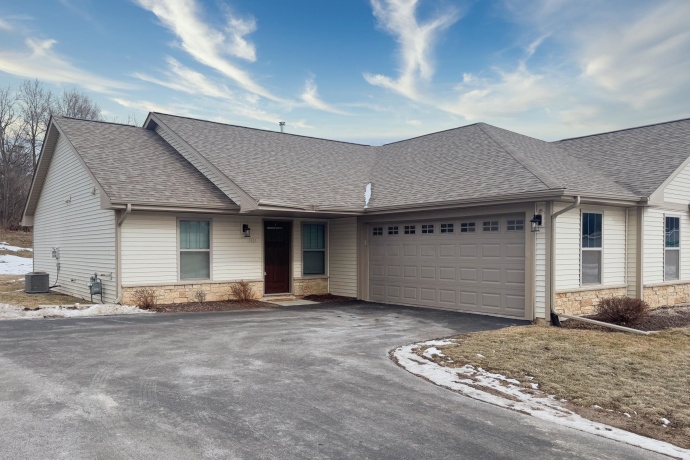 5616 Jackies, LOVES PARK, Illinois 61111, 3 Bedrooms Bedrooms, ,2 BathroomsBathrooms,Condominium,For Sale,Jackies,202600759